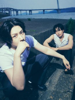 LEETEUK (อีทึก) และ HEECHUL (ฮีชอล) รวมตัวเดบิวต์ในฐานะยูนิตใหม่ SUPER JUNIOR-83z พร้อมมินิอัลบั้มชุดแรก "너를 위한 약속 (Promise)" ถ่ายทอดเรื่องราวแห่งมิตรภาพอันล้ำค่า เตรียมมาพบกับแฟนชาวไทยในแฟนคอนทัวร์ครั้งแรก 15 สิงหาคมนี้ ซื้อบัตรได้แล้ววันนี้!